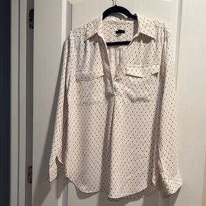 Ann Taylor Cream Notched Collar Blouse Relaxed Fit